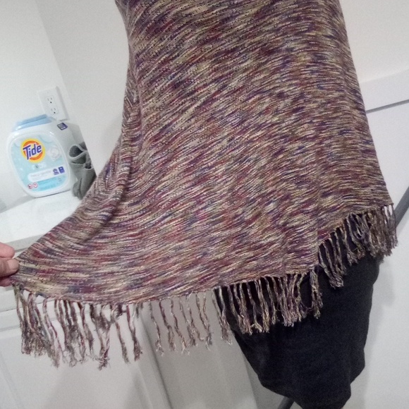 Forever 21 Global Boutique Fringe Bottom Colorful Poncho - Picture 11 of 12